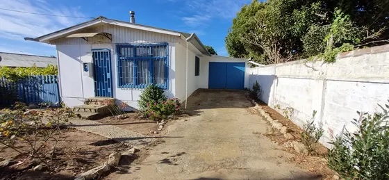Casa 4 Dormitorios,3 Baños, Amplio Patio