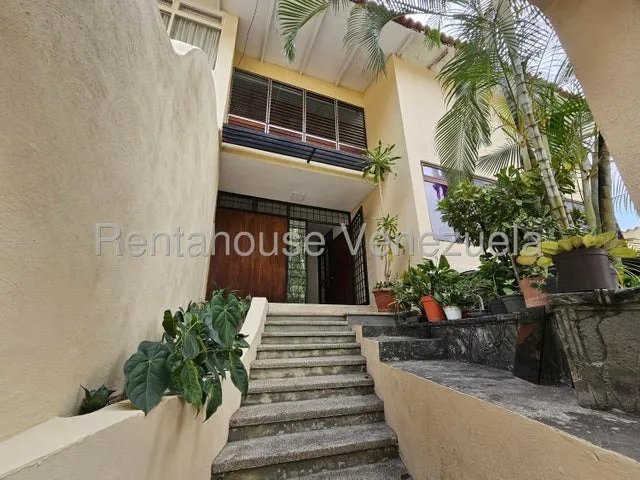 Casa En Venta Colinas De Bello Monte Calle Con Vigilancia 
