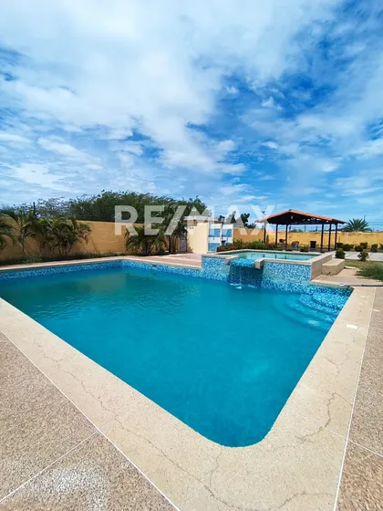 Casa En Conj. Residencia Portal De La Laguna Iv, Isla De Margarita  Cod: 1275