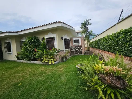 Casa Colonial En Venta Villas De San Diego Country Club Fs