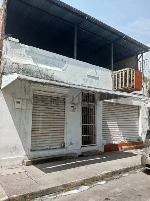 Excelente Local Comercial En Av 19 De Abril,cerca De La Clínica Lugo