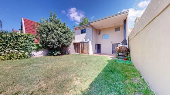 Casas En Venta En Gonnet Entre Caminos Con Pileta