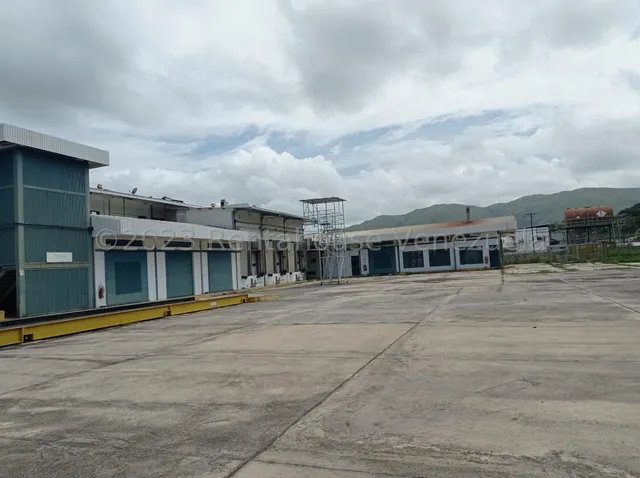 Martha Peña Silva Rentahouse Vende Excelente Galpon Industrial En Zona Ind. La Chapa La Victoria Mps 23-24608