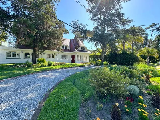Casa En Venta De 6 Dormitorios En Mansa, Punta Del Este