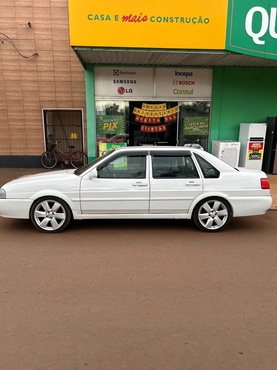 Volkswagen Santana 2000 1.8 4p Gasolina — foto 3