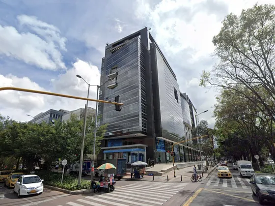 Torre Amadeus Oficinas En Arriendo