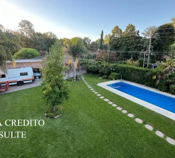Venta Casa De 4 Ambientes, Con Pileta, En Francisco Álvarez