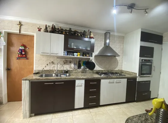 Amplio Apartamento En Venta La Florida Caracas