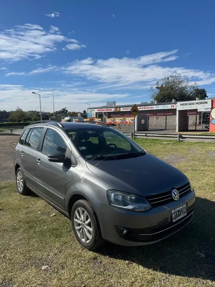 Volkswagen Suran 1.6 Highline 101cv
