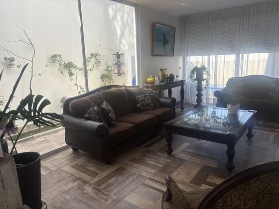 Se Vende Amplia Y Moderna Residencia Ubicada Frente A Playa