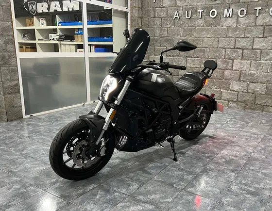 Benelli 502c Cruiser 2024 Necochea