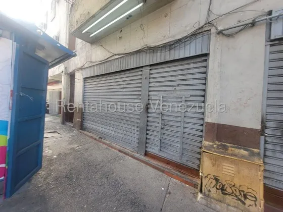 Local Comercial En Alquiler A Pie De Calle En La Avenida Baralt Caracas 25-22872 Mr.
