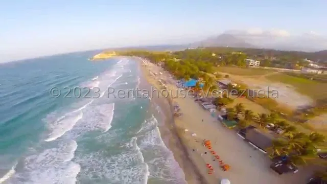 En Venta Terreno Entre Cimarron Y Playa Parguito Isla De Margarita, Excelente Para Construir El Proyecto De Tus Sueños.s
