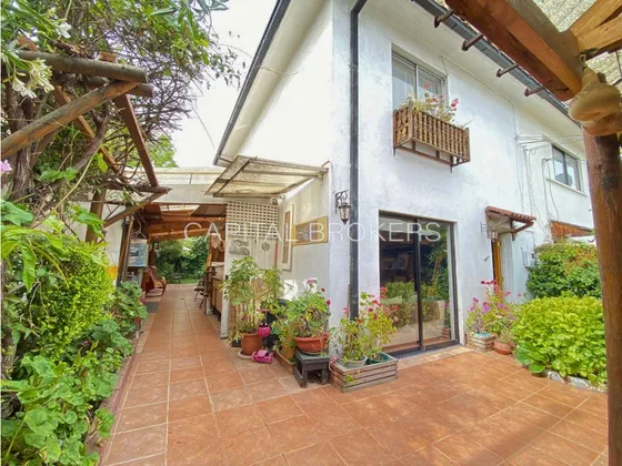 Acogedora Casa De 2 Pisos En Pasaje Privado (pt)