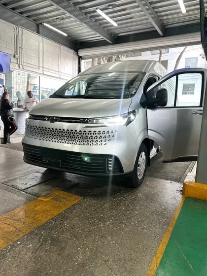 Chevrolet Express Cargo Van G30 V8 Mt