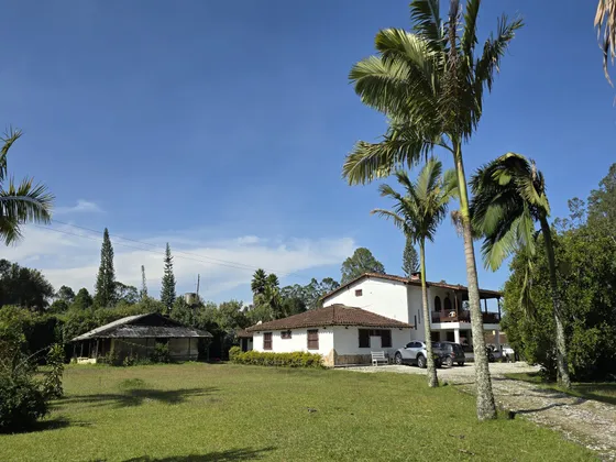 Casa Campestre En Venta En Llanogrande. Cod V12771
