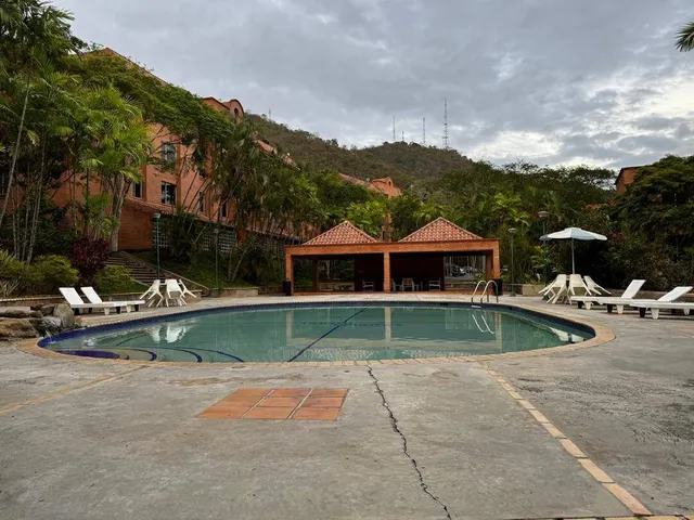 Annic Coronado Vende Apartamento En Res. Trigal Country, Trigal Centro. Ref. 280709