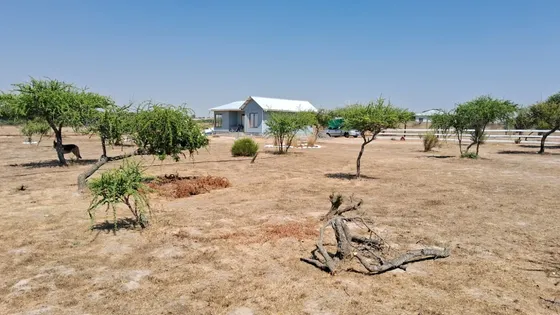 Nueva Construcción 3d 1b Con 5.000 M2 De Terreno Plano.