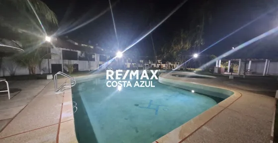 Remax Vende Town House De 77 M2 En Diego Beach En Granjas El Tuque