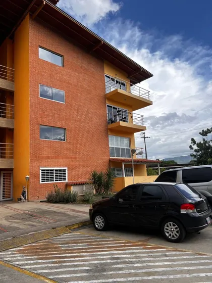 Venta De Apartamento  En Urb Las Bonitas, Valle Arriba, Guatire, Estado Miranda. Mdf