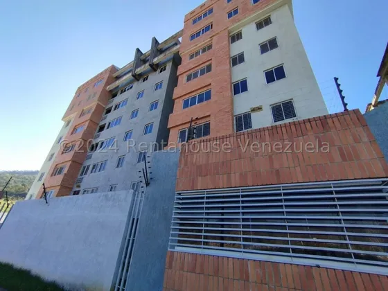 Ab Exclusivo Penthouse,,ubicado En El Mejor Clima De Montaña, Amplio Y Luminoso, Con Agua De Pozo, Hermosas Terrazas Descubiertas Que Ofrecen Vistas Impresionantes