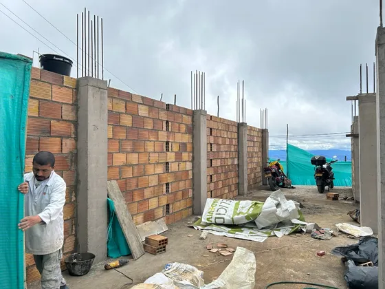 Vendo O Permuto Lote Semiconstruido