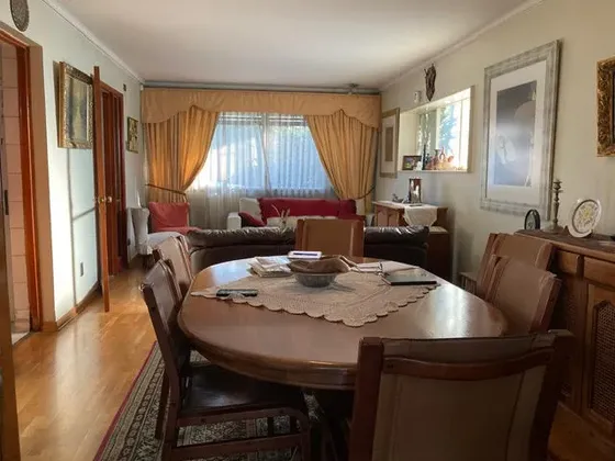 Linda Casa Cercana A Colegios Y Metro Tobalaba