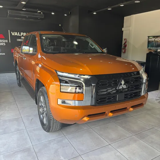 Mitsubishi L200 2.4 Gls 4x4 At Full