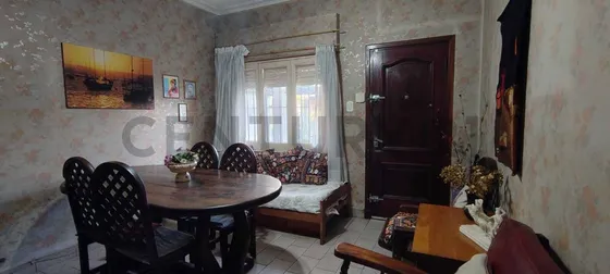 Venta De Casa 3 Ambientes Con Jardin Y Cochera