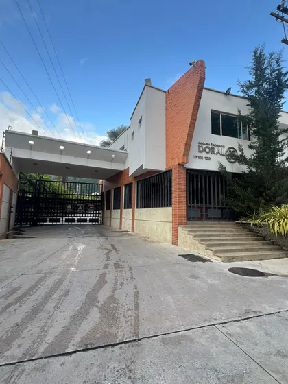(hl28) Vendo Town House En Mañongo Res Doral Park En Obra Blanca 