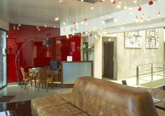 Venta Hotel Boutique Con 2 Piletas, Vinoteca, Cascada Y Hab. Con Diseño