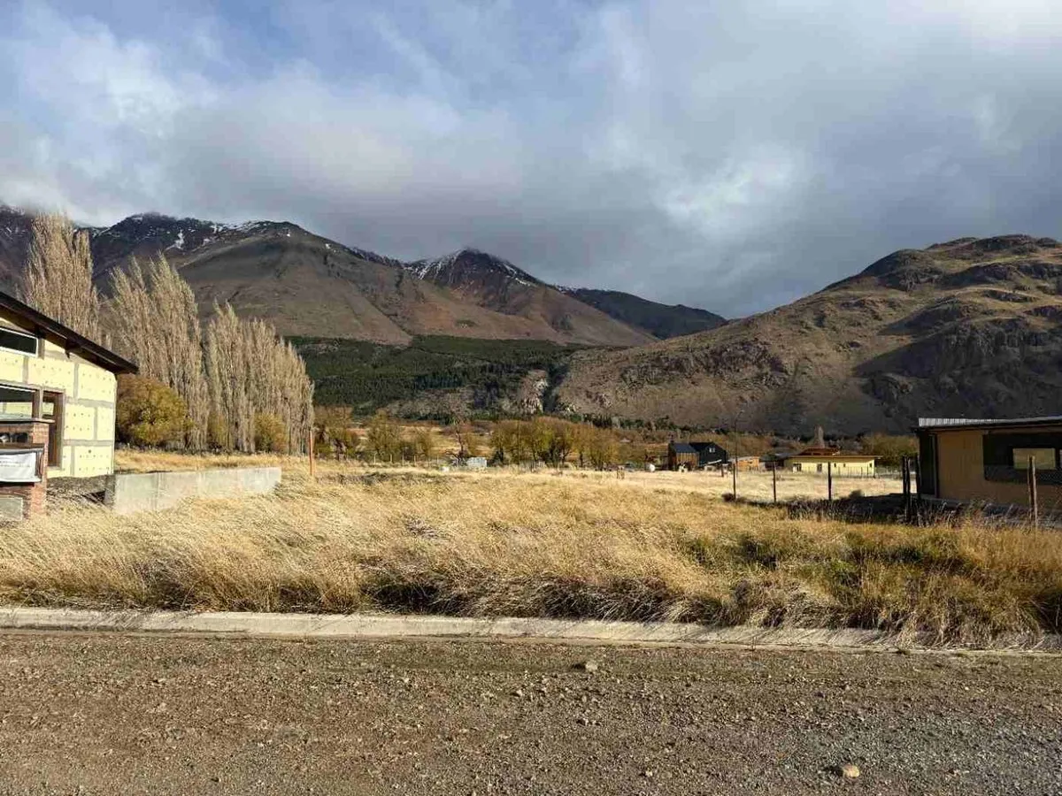 Lot at the Entrance to Esquel - Los Coihues