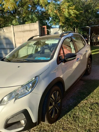 Peugeot 2008 1.6 Feline Am20