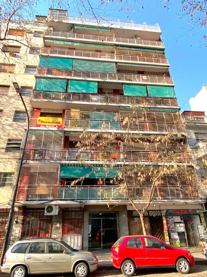 Apto Credito - Departamento De 2 Amb Y Medio Con Balcon Corrido Y Cocina Separada // Cucha Cucha 1097