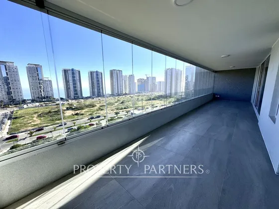 Baja De Precio!! Increíble Y Amplio Departamento D...