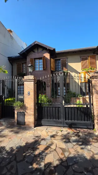 Tríplex Único De 4 Ambientes + Playroom, Cochera Y Patio  - Boedo - Garay 4200