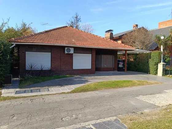 Oportunidad! Venta De Casa De 4 Amb Zona Canning 