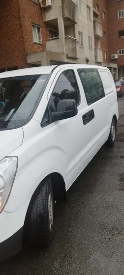 Hyundai H1 2.5 1 Mt