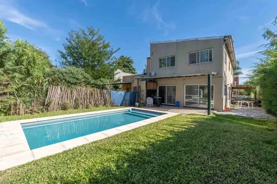 Casa En El Barrio Privado Los Arenales - Ingeniero Maschwitz - Escobar