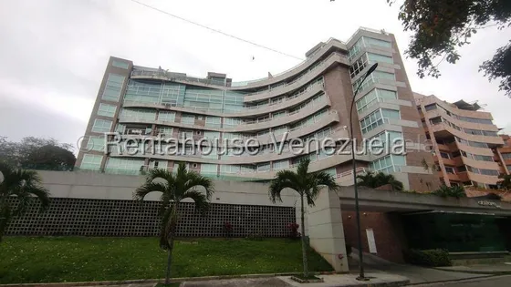 Apartamento En Alquiler En Lomas Del Sol.  Sw  Cod. 25-21111