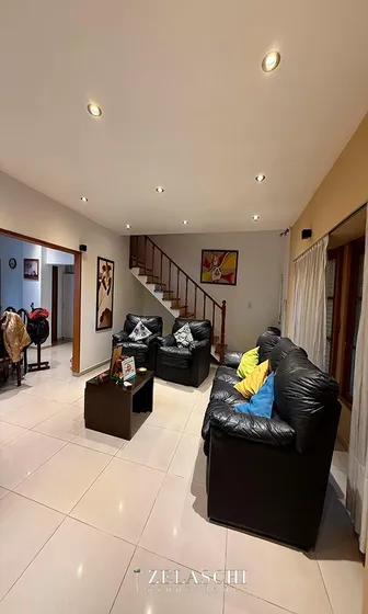 Casa En Venta, Calle Bonifacini, Caseros
