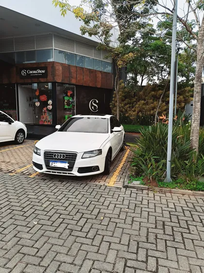 Audi A4 2.0 Tfsi Ambiente Multitronic 4p