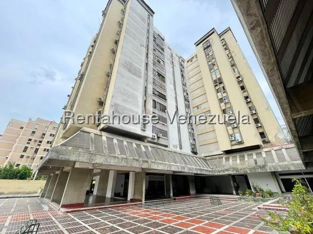 Sorangel Vargas Alquila Apartamento Excelente Ubicacion, Tanque Subterraneo, Piso Medio, Zona Este Barquisimeto Mls #25-23704