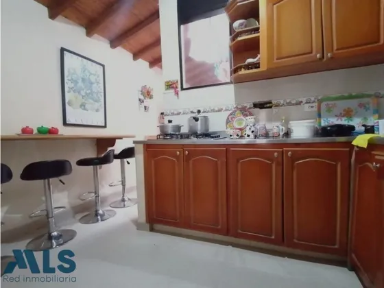 Casa Con Techo En Madera Inmunizada Con Teja(mls#244634)