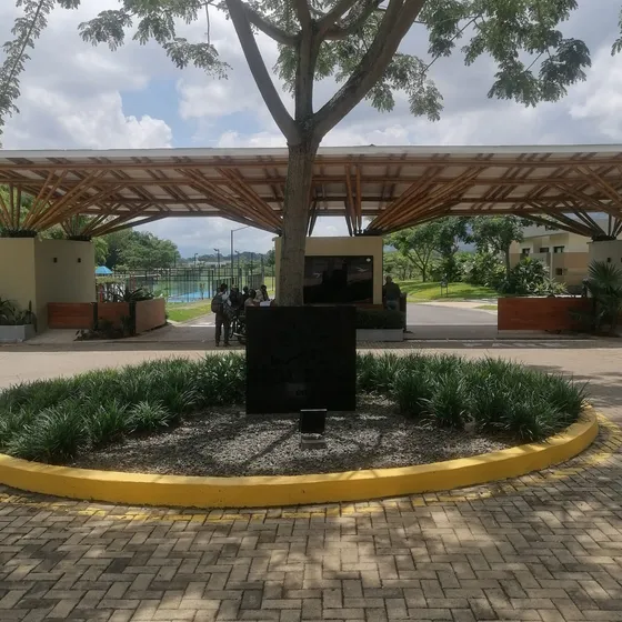Se Vende Hermoso Lote En Condominio Tipuana Entrada 4 Cerritos