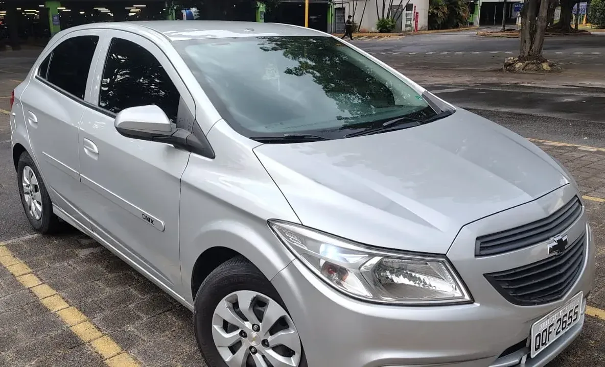 Chevrolet Onix 2018 1.0 Joy 5p Chevrolet Onix 2018 1.0 Joy 5p