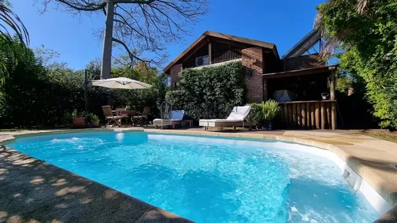 Casa Venta 4 Dormitorios 2 Baños, Piscina En Beaulieu, Piriapolis - Venice