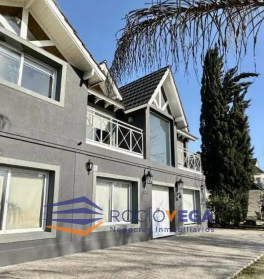 Casa A La Venta En Campos De Alvarez Moreno