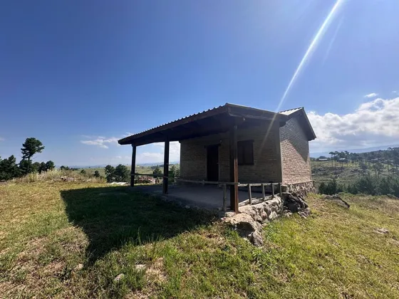 Cabaña Con 1 Hectárea Y Media En Yacanto!!
