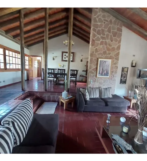 Casa En Venta De 4 Dorm. En Quillota